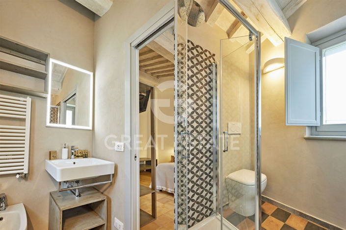 Image No.23-5 Bed Country House for sale