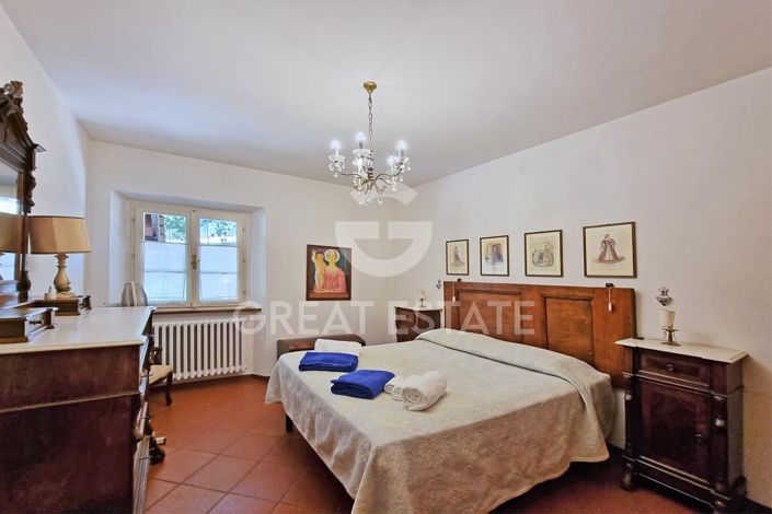 Image No.25-Maison de campagne de 4 chambres à vendre à Monte San Savino