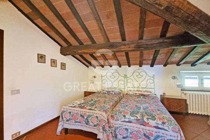 Image No.26-Maison de campagne de 4 chambres à vendre à Monte San Savino