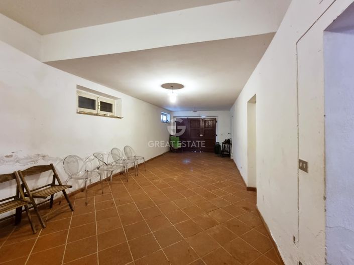 Image No.30-Maison de campagne de 4 chambres à vendre à Monte San Savino