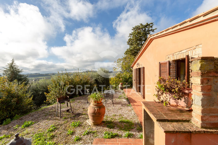 Image No.11-Maison de campagne de 20 chambres à vendre à Castiglione del Lago