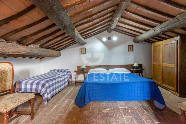 Image No.20-Maison de campagne de 20 chambres à vendre à Castiglione del Lago