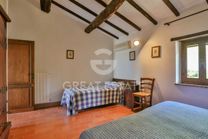 Image No.39-Maison de campagne de 20 chambres à vendre à Castiglione del Lago