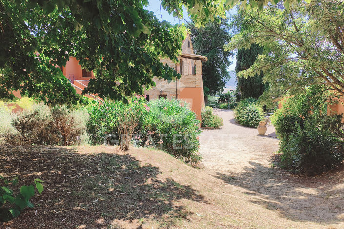 Image No.9-Maison de campagne de 20 chambres à vendre à Castiglione del Lago
