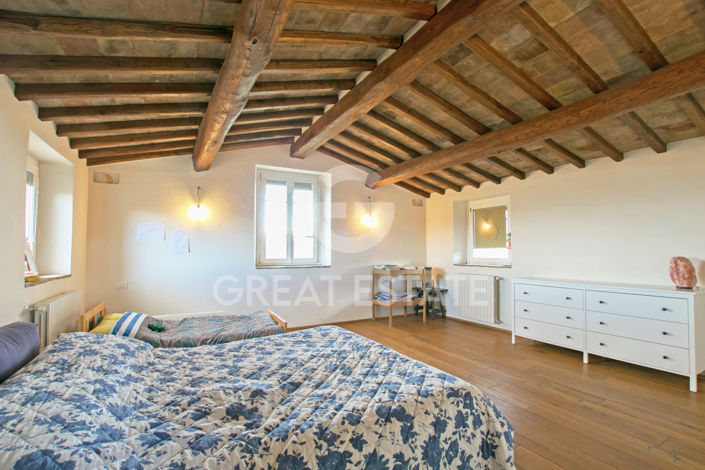 Image No.32-3 Bed Country House for sale