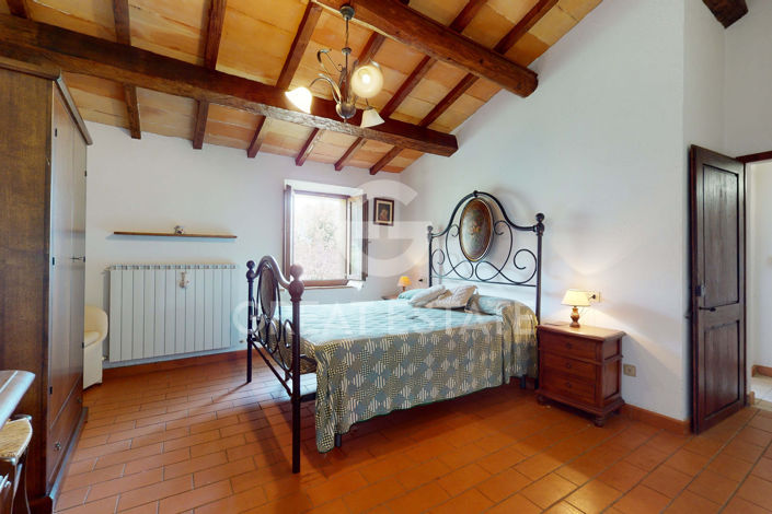 Image No.20-3 Bed Country House for sale