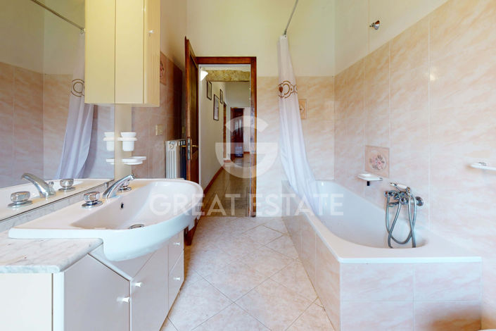 Image No.28-3 Bed Country House for sale