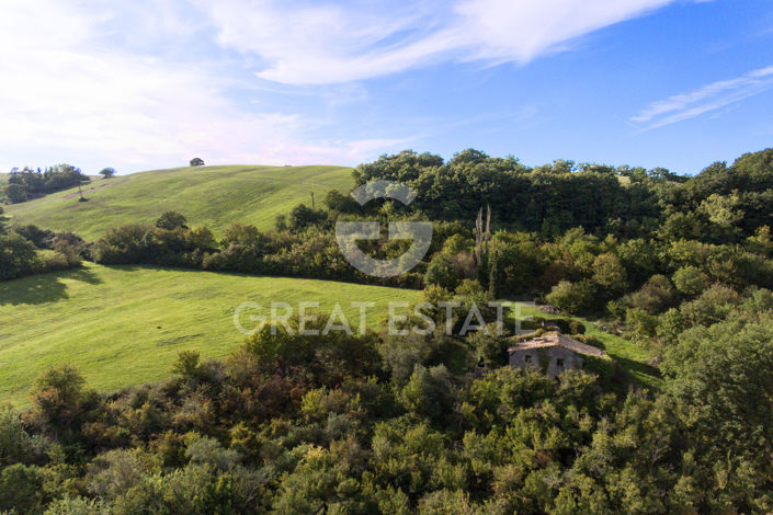 Image No.2-2 Bed Country House for sale