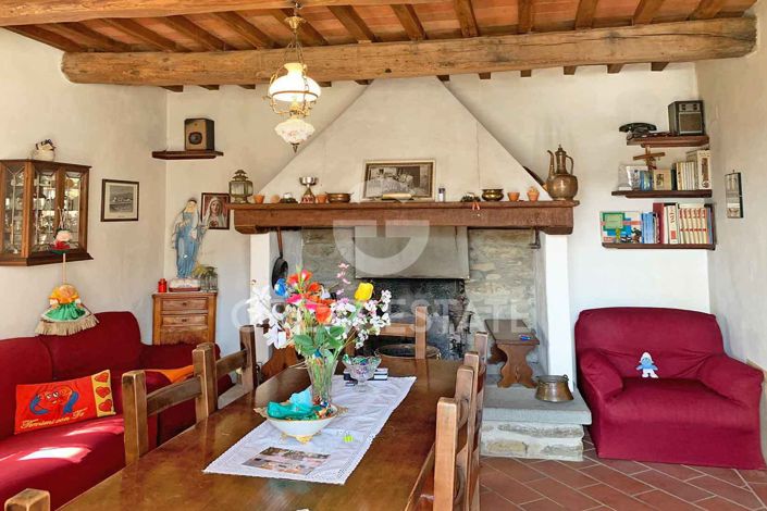 Image No.2-2 Bed Country House for sale