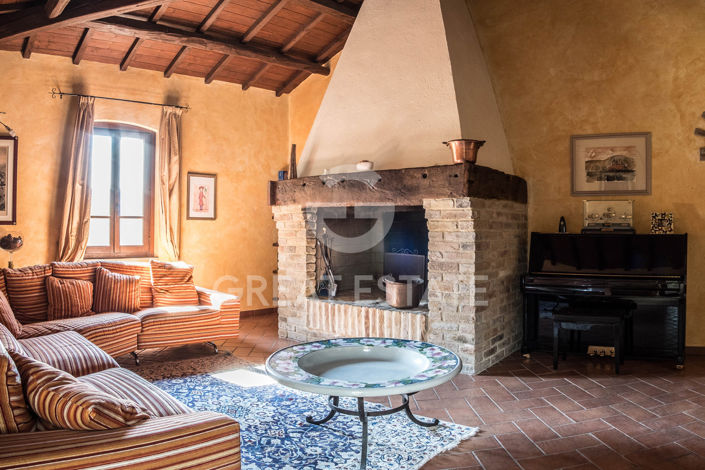 Image No.28-9 Bed Country House for sale