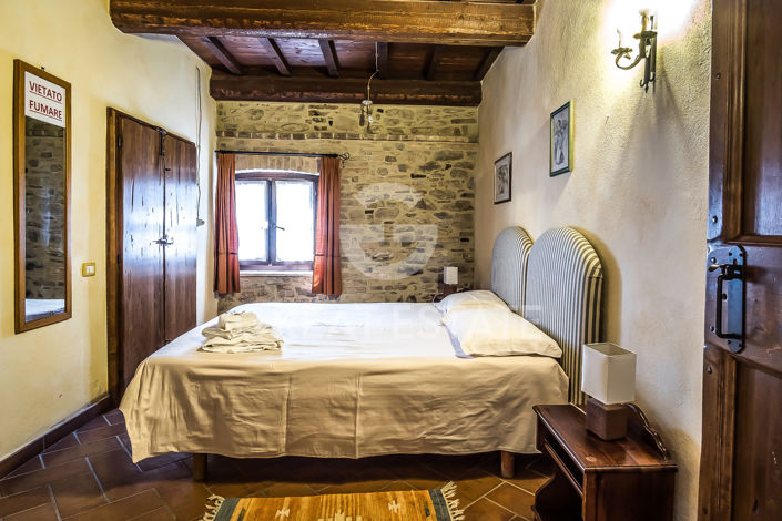 Image No.47-9 Bed Country House for sale