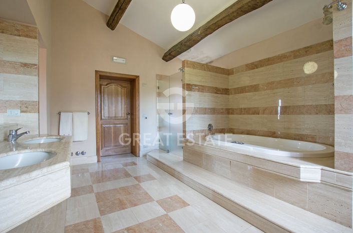 Image No.12-Maison de campagne de 10 chambres à vendre à Torrita di Siena