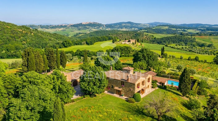Image No.3-Maison de campagne de 10 chambres à vendre à Torrita di Siena