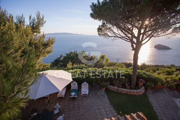 Image No.15-10 Bed Villa for sale