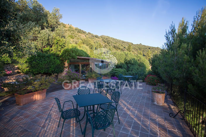 Image No.16-10 Bed Villa for sale