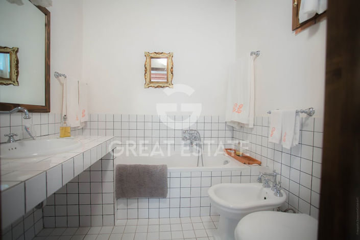 Image No.23-10 Bed Villa for sale