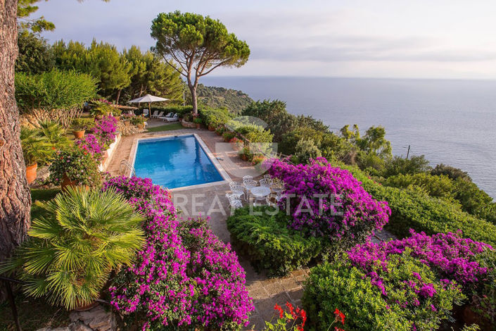 Image No.33-10 Bed Villa for sale