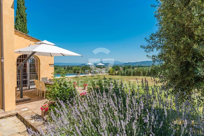 Image No.18-6 Bed Villa for sale