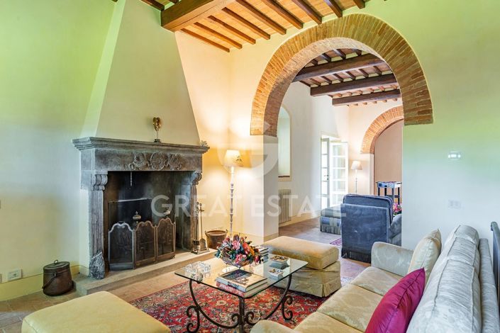 Image No.3-6 Bed Villa for sale