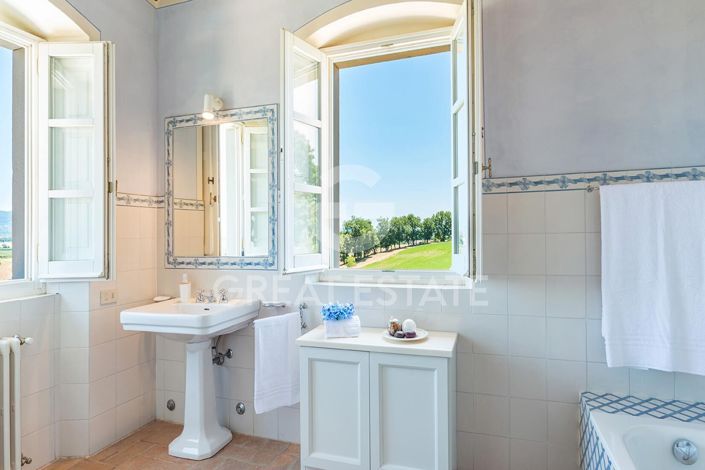 Image No.44-6 Bed Villa for sale