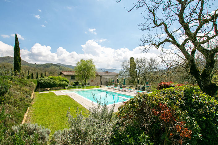 Image No.13-8 Bed Country House for sale