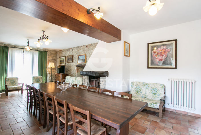 Image No.19-8 Bed Country House for sale