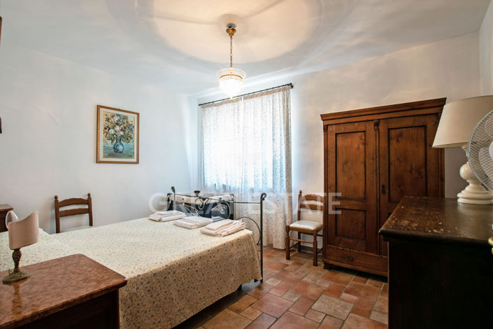 Image No.26-8 Bed Country House for sale