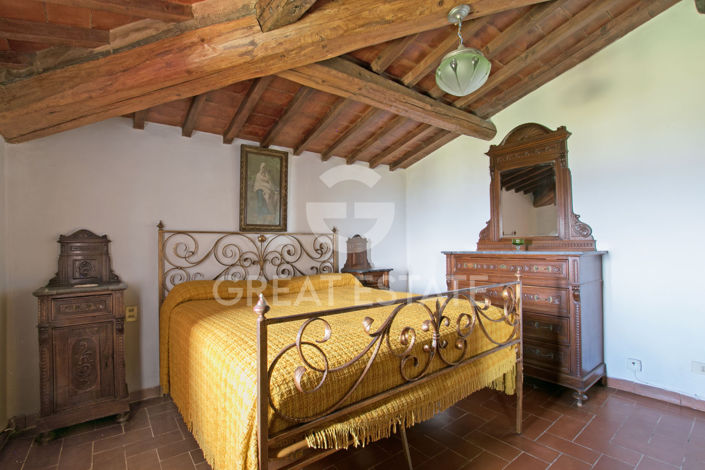 Image No.20-6 Bed Country House for sale
