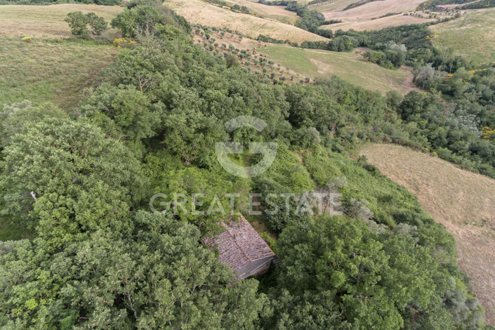 Image No.2-2 Bed Country House for sale