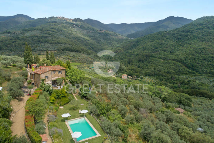 Image No.4-Maison de campagne de 6 chambres à vendre à Loro Ciuffenna