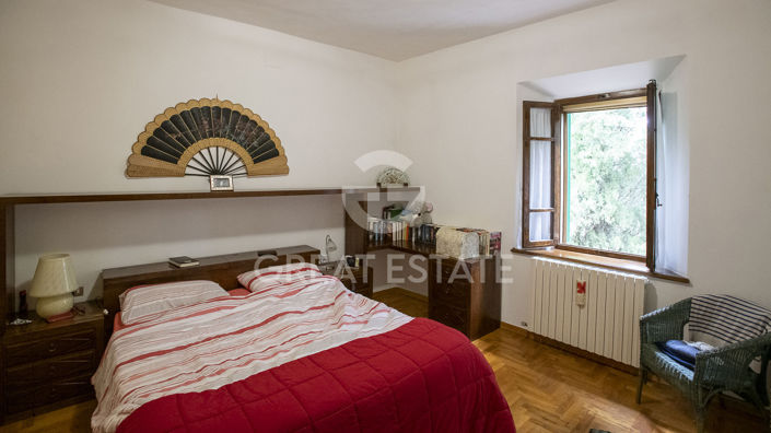 Image No.20-7 Bed Country House for sale