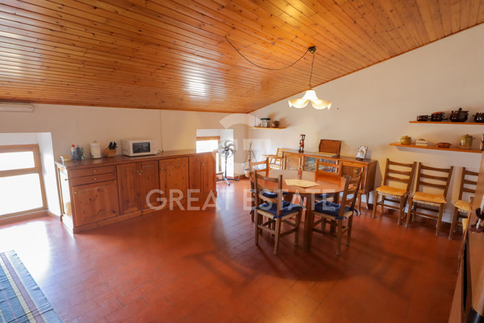 Image No.11-2 Bed Property for sale