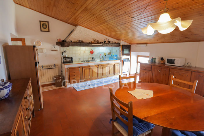 Image No.12-2 Bed Property for sale