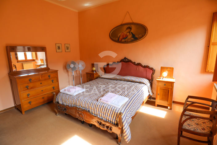 Image No.14-2 Bed Property for sale