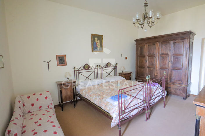 Image No.15-2 Bed Property for sale