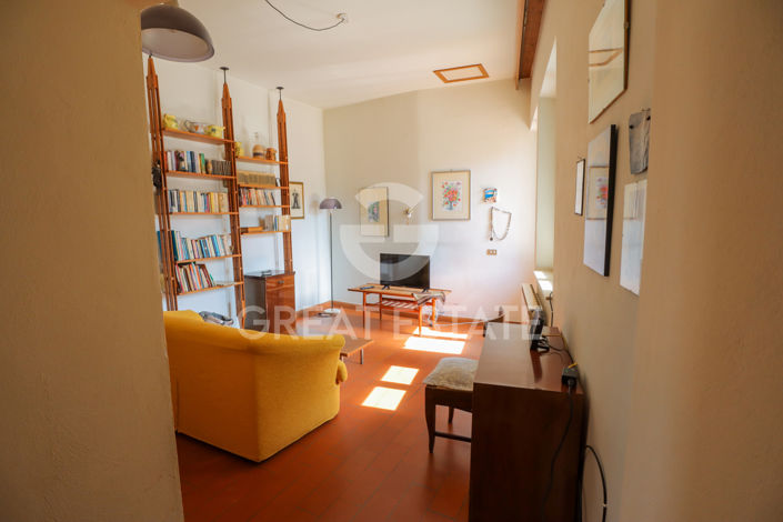 Image No.9-2 Bed Property for sale