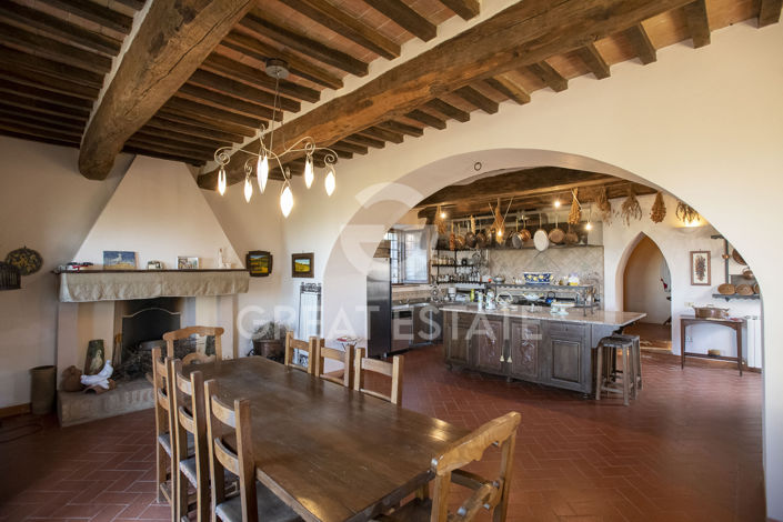 Image No.2-7 Bed Country House for sale