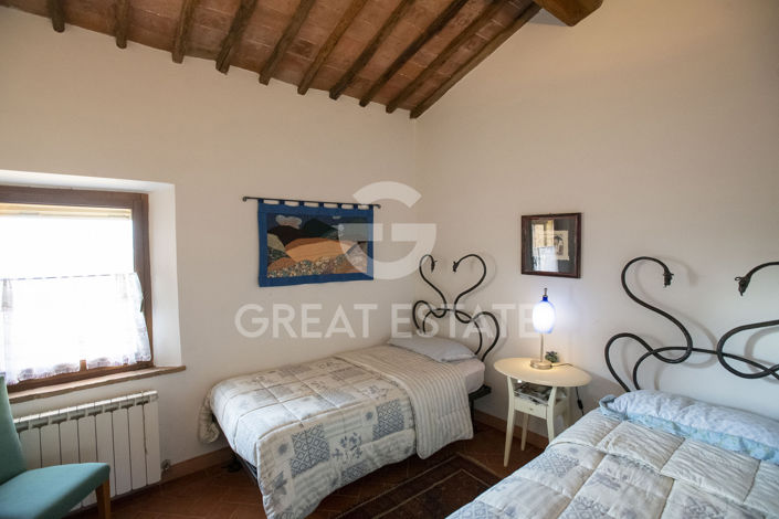 Image No.31-7 Bed Country House for sale