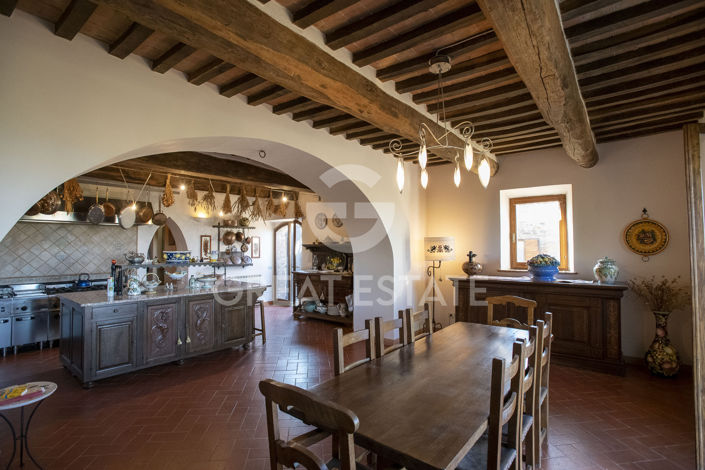 Image No.5-7 Bed Country House for sale