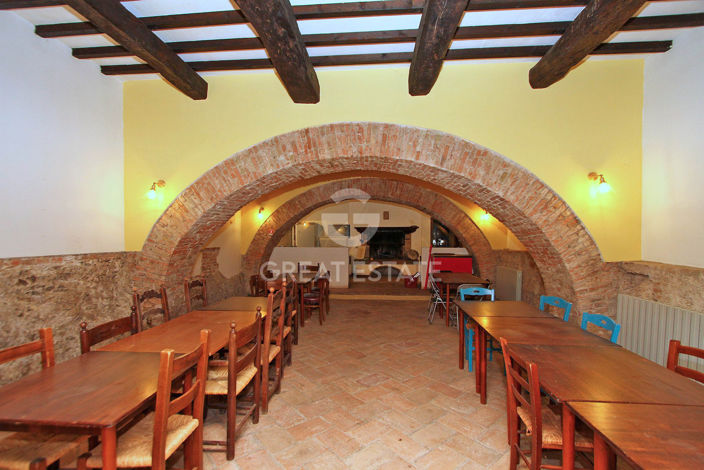 Image No.17-16 Bed Country House for sale