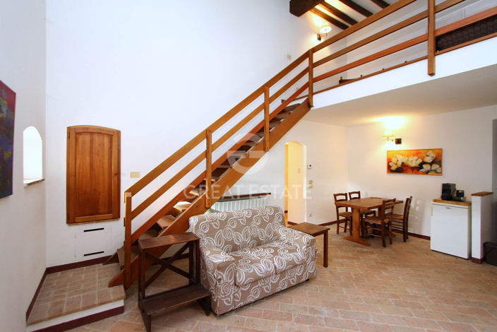 Image No.19-16 Bed Country House for sale