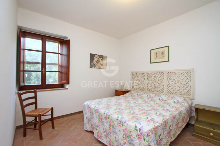 Image No.21-16 Bed Country House for sale