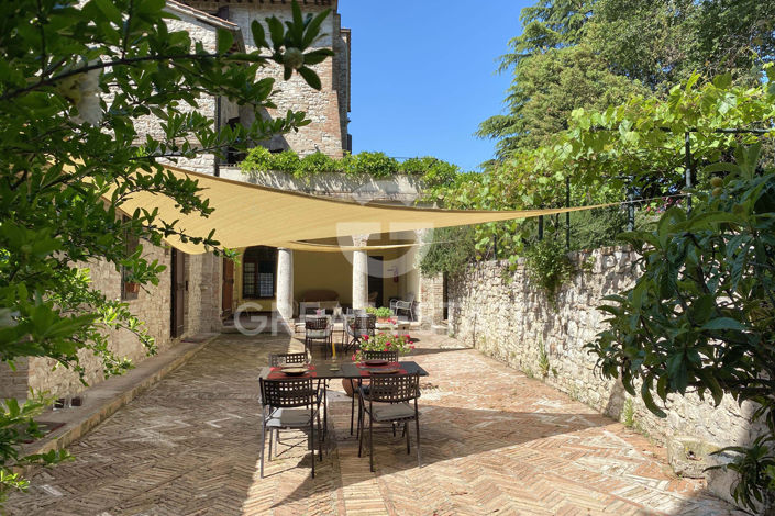 Image No.5-16 Bed Country House for sale