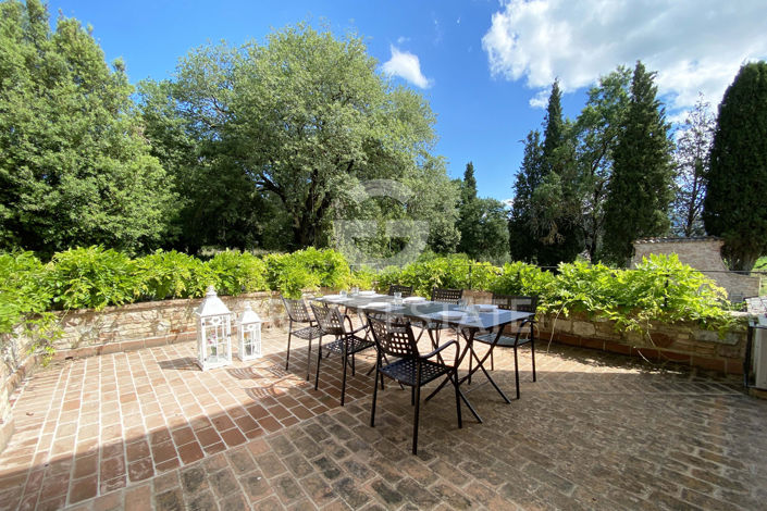 Image No.10-16 Bed Country House for sale