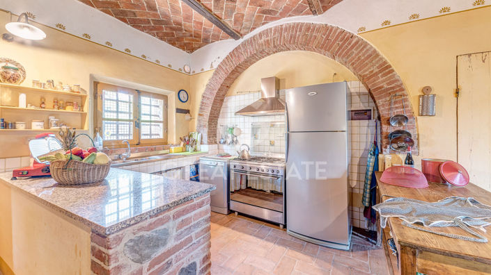 Image No.20-Maison de campagne de 9 chambres à vendre à Foiano della Chiana