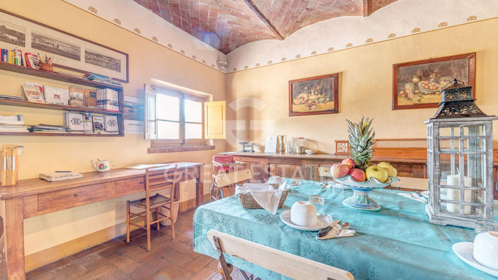 Image No.22-Maison de campagne de 9 chambres à vendre à Foiano della Chiana