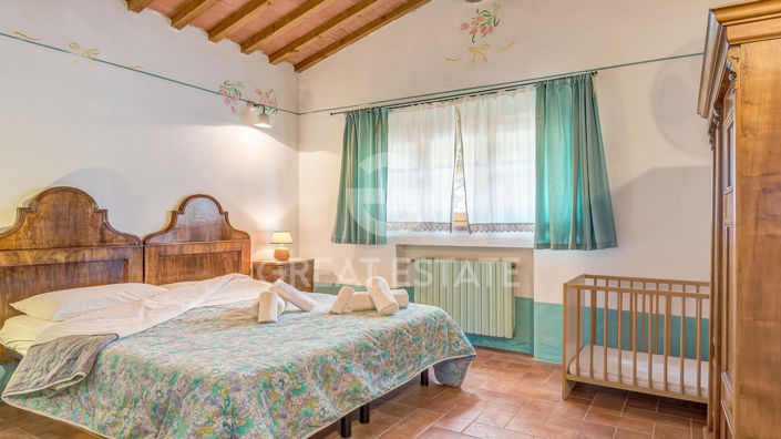 Image No.23-Maison de campagne de 9 chambres à vendre à Foiano della Chiana