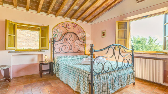 Image No.44-Maison de campagne de 9 chambres à vendre à Foiano della Chiana