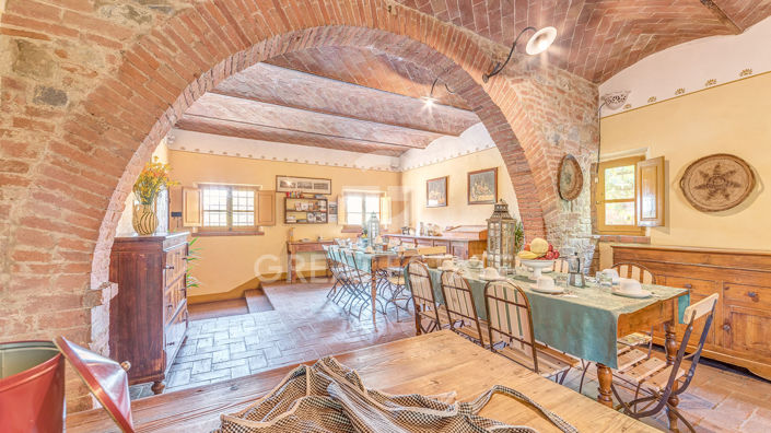 Image No.6-Maison de campagne de 9 chambres à vendre à Foiano della Chiana