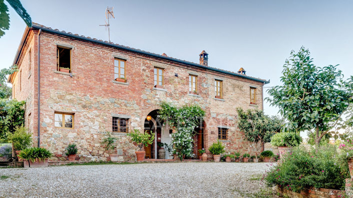 Image No.7-Maison de campagne de 9 chambres à vendre à Foiano della Chiana